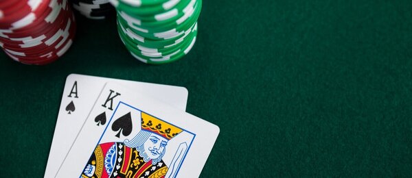 Poker pravidlá – karty, kombinácie, postupnosť hry Poker pravidlá – karty, kombinácie, postupnosť hry
